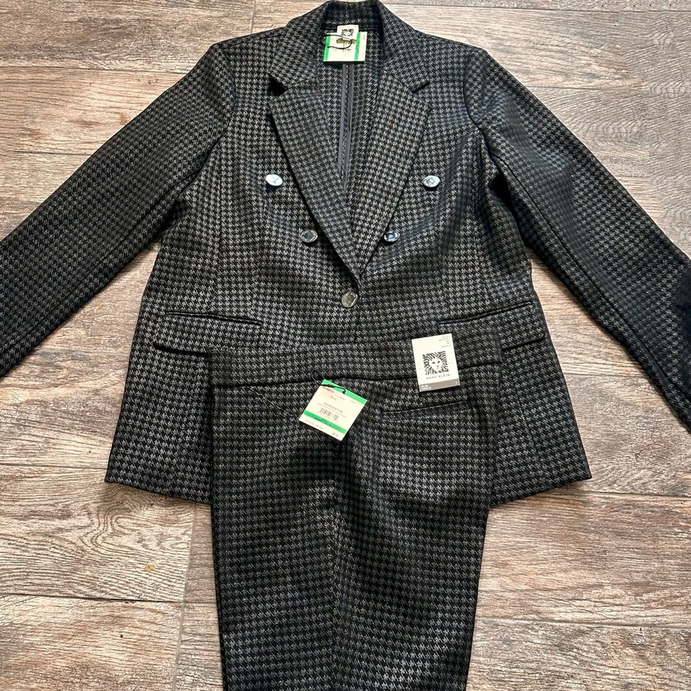 Anne Klein Houndstooth Blazer & Ankle Pant Suit – NWT – Size L